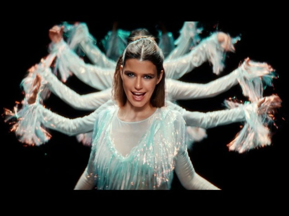 69956Cc14141D993 W1200Xh896