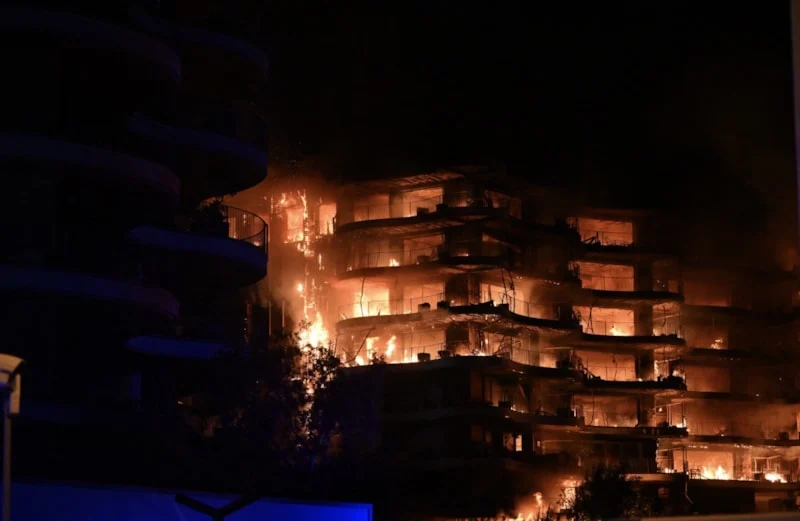 69999B72Ccbcb311 W1200Xh781