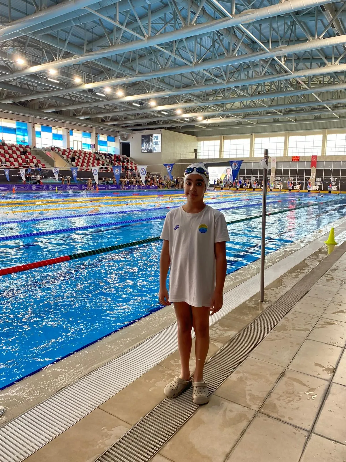 Aydinli Genc Yuzucuden 5 Birincilik 640430 B5A135835B6C9950B32F90D5353E1A0F