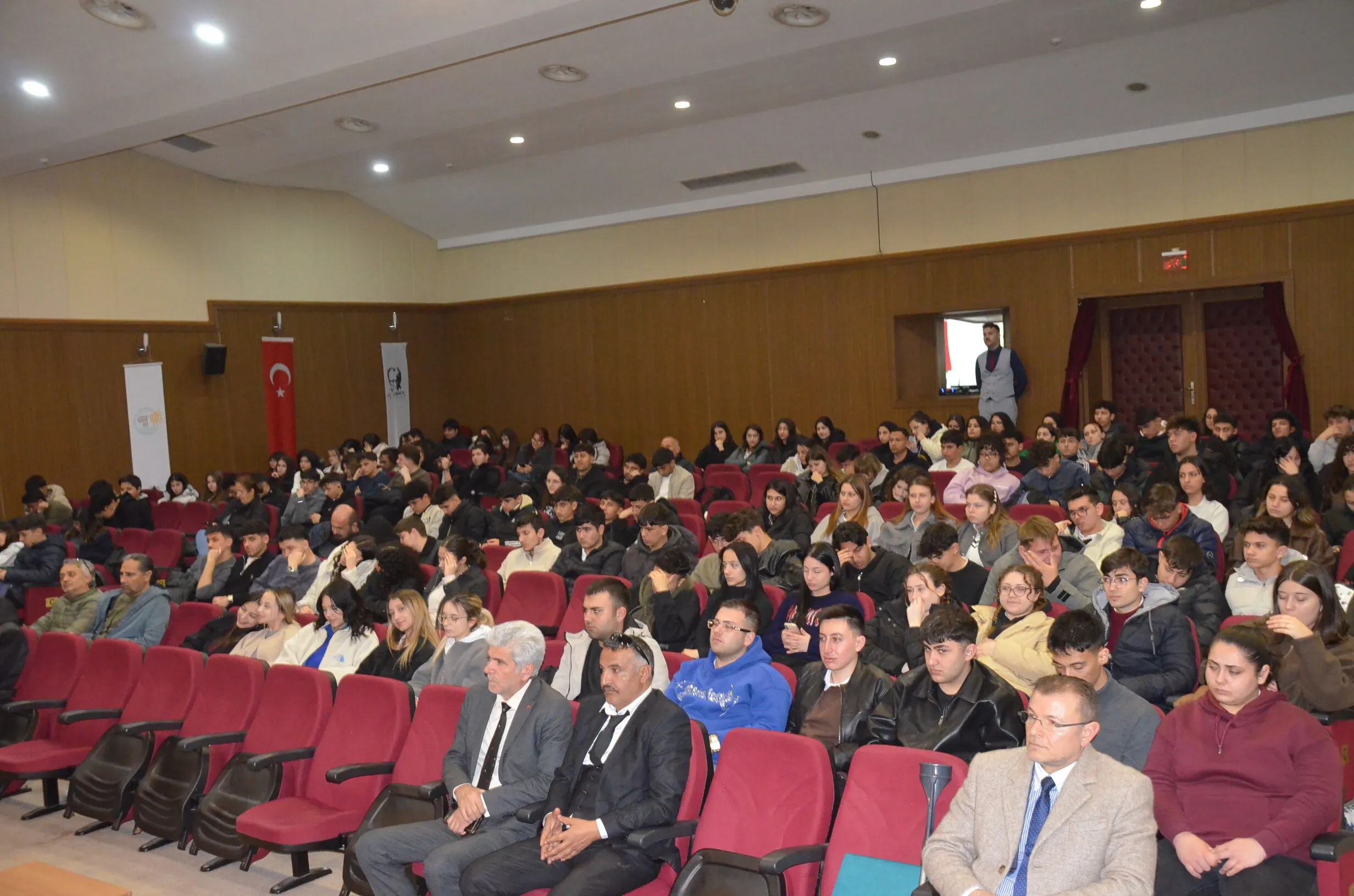 Didimli Liseliler Bilisim Suclari Konusunda Bilgilendirildi 642984 D078C3D251A0Cf5F9D0C6D3312De4143