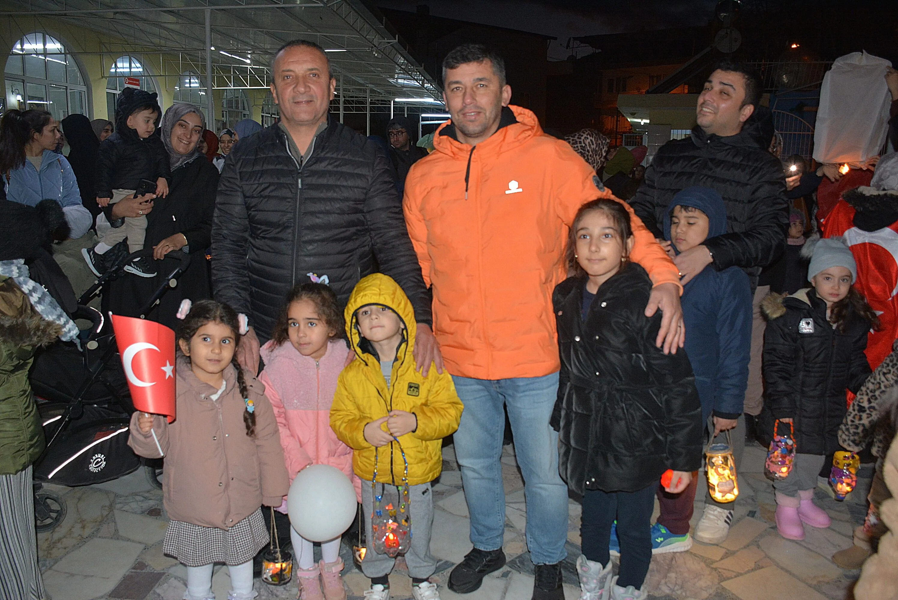 Incirliovada Ramazan Coskusu Dilek Fenerleri Ucuruldu Yuruyus Yapildi 640248 3290Ae60D7Ecebd2E28C5513Fa1Dcdbc