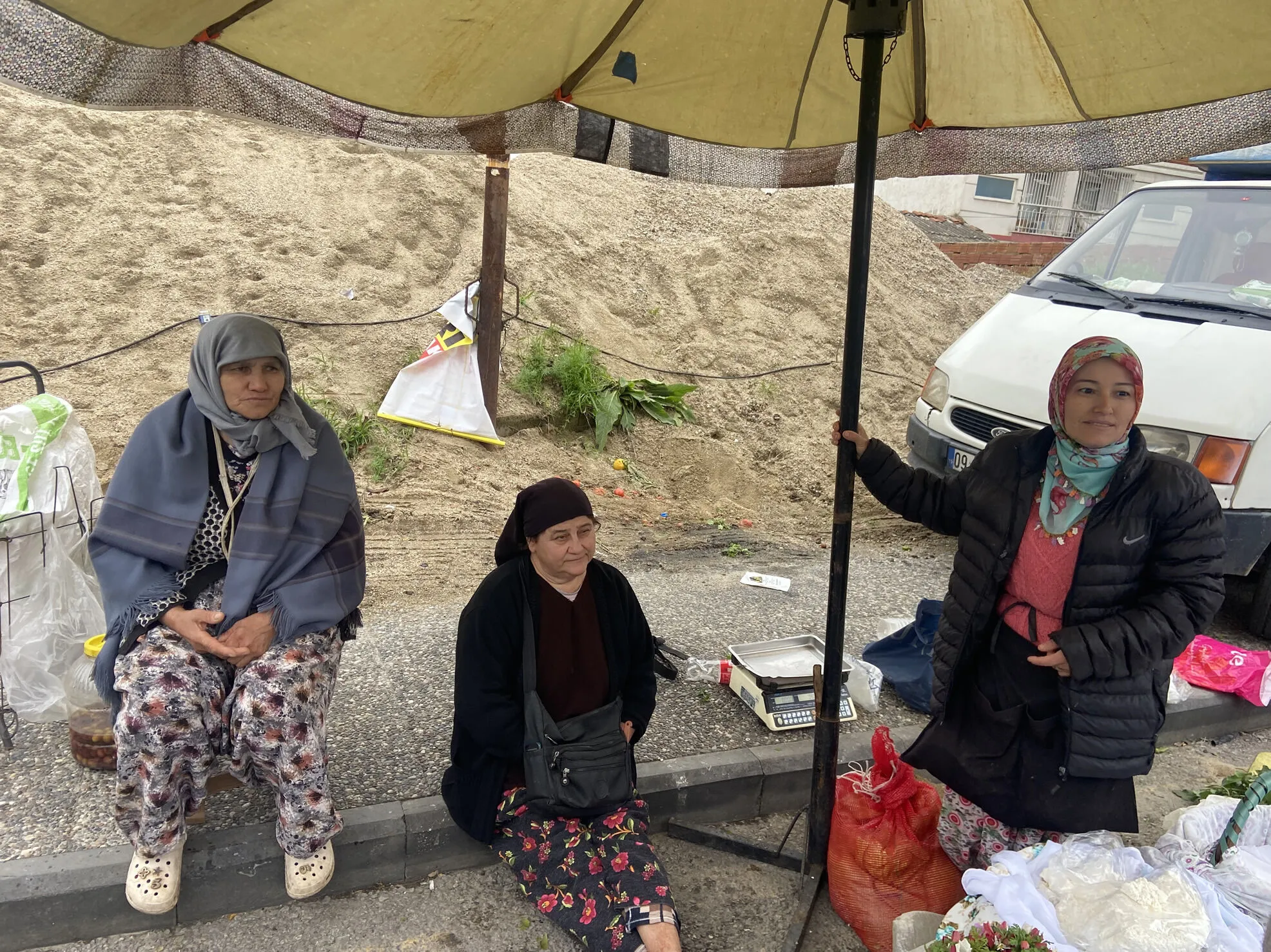 Uc Koy Bir Semsiye Tek Yoldaslik 641045 4F031Daf01D1C138474F2460D84B5527