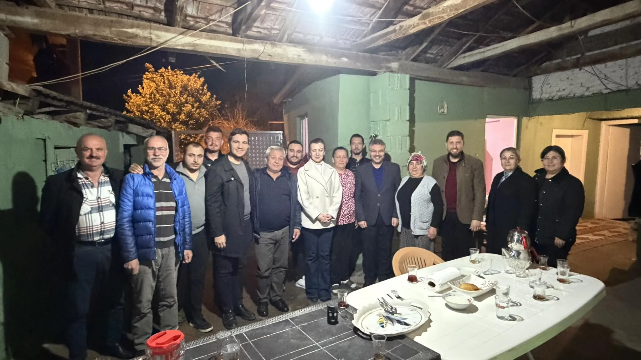 Ak Partili Ozmen Cineli Ailenin Iftar Sofrasina Konuk Oldu 643707 Bf341514759E1Af44756F7Bb01C1B110