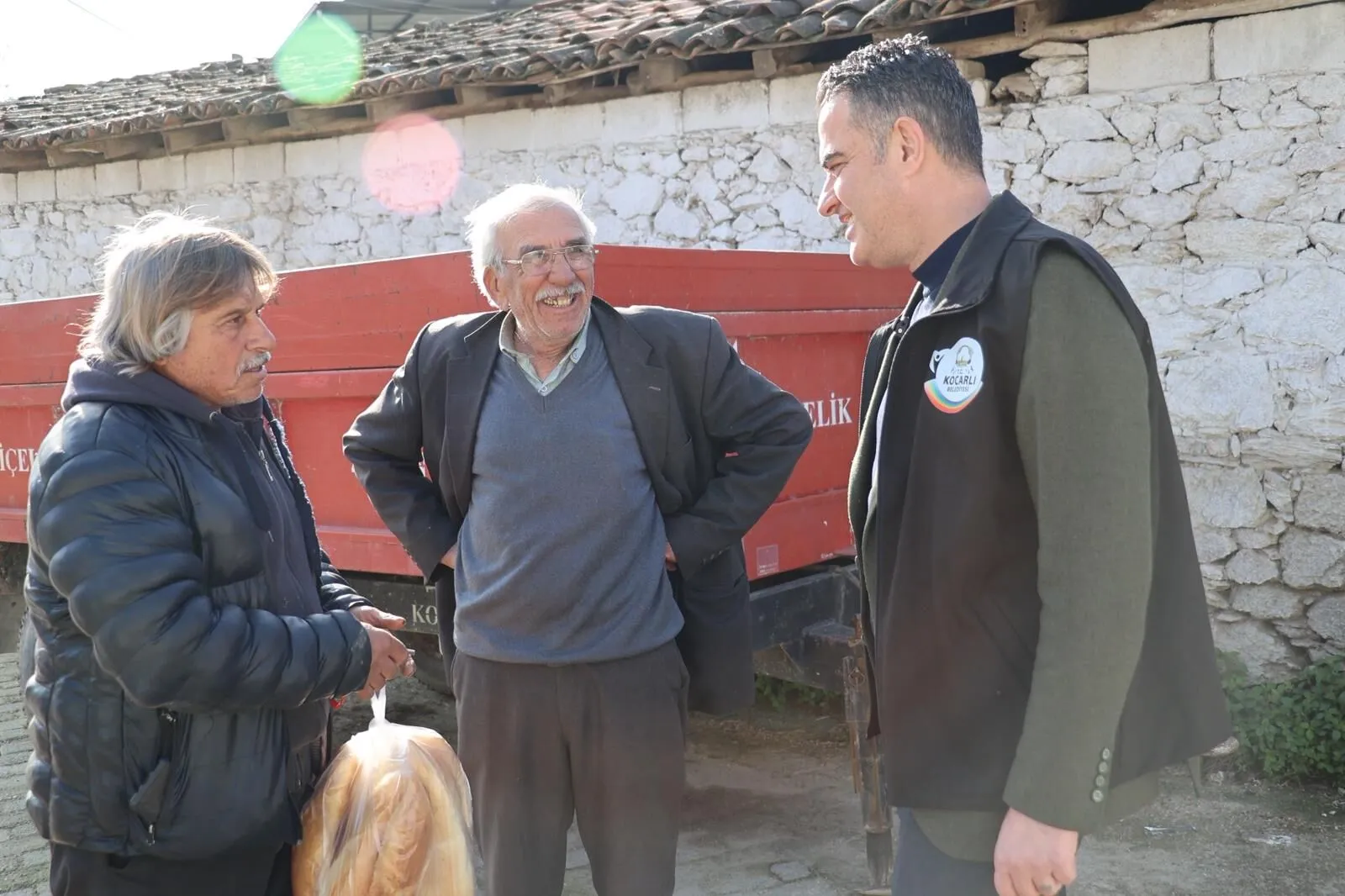 Ekmek Dagitimina Cikti Vatandaslarla Bulustu Baskan Arici Vatandasimizin Ayagina Hizmet Goturuyoruz 644756 6688E6Edb9Af36912E2Cff2B34D4038B