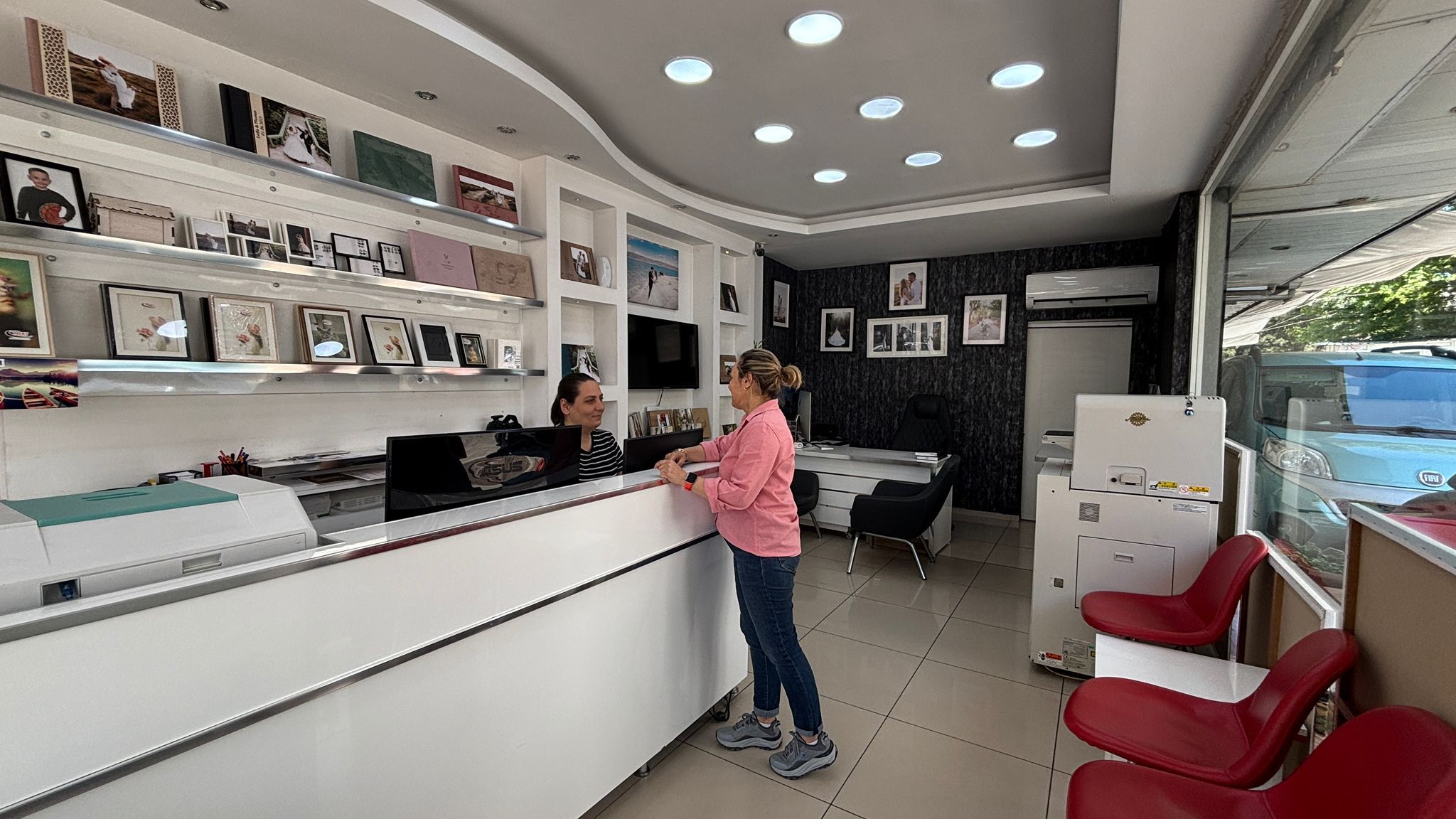 D16D5Fc5 De01 4E42 855A E4270Fd43783