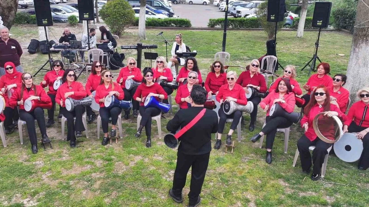 Efeler’de Kültür Sanat Rüzgarı: Vatandaşlar Etkinliklere Doyacak!