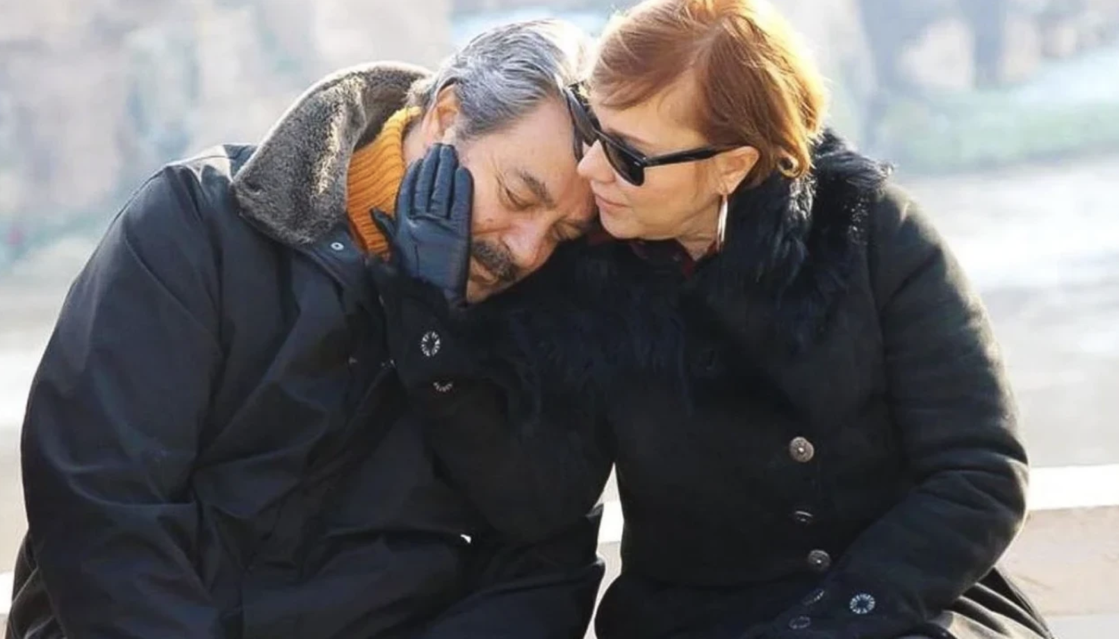 Kadir İnanır'ın eşi merak uyandırdı