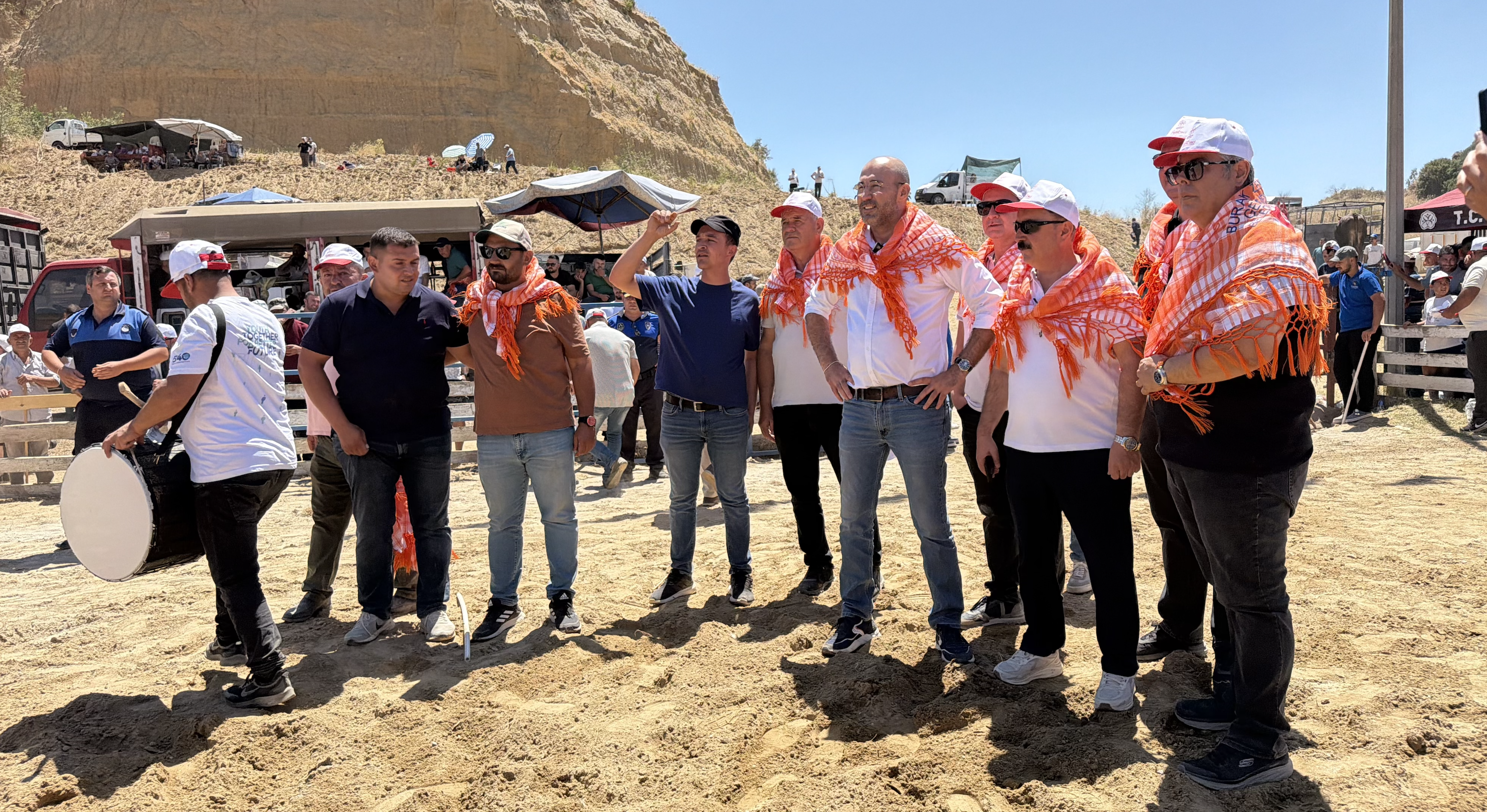 Germencik'te boğalar arenaya çıktı, festival nefes kesti