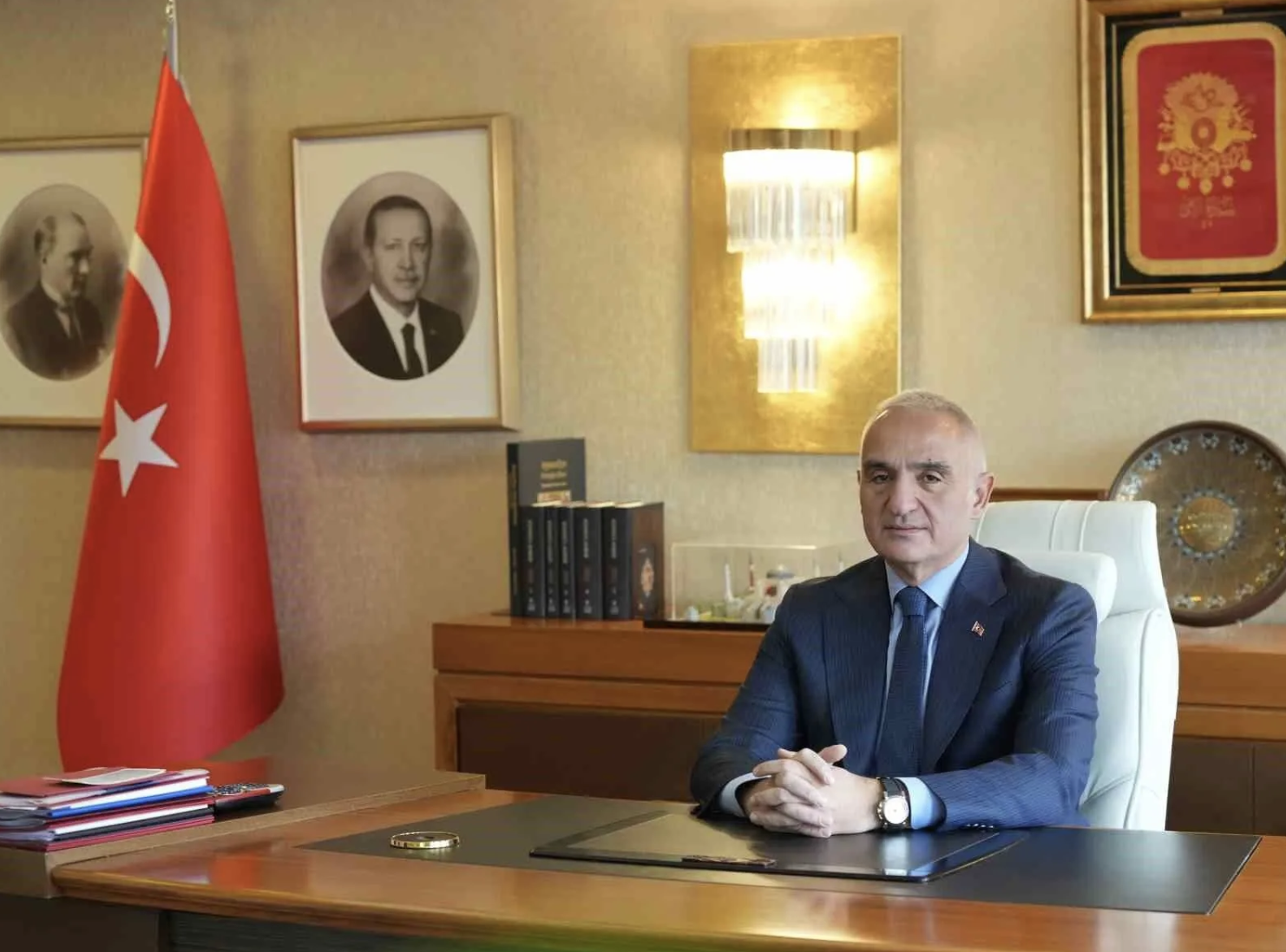 Bakan Ersoy: "Tralleis'te 2 bin yıllık antik havuzu gün yüzüne çıkardık"