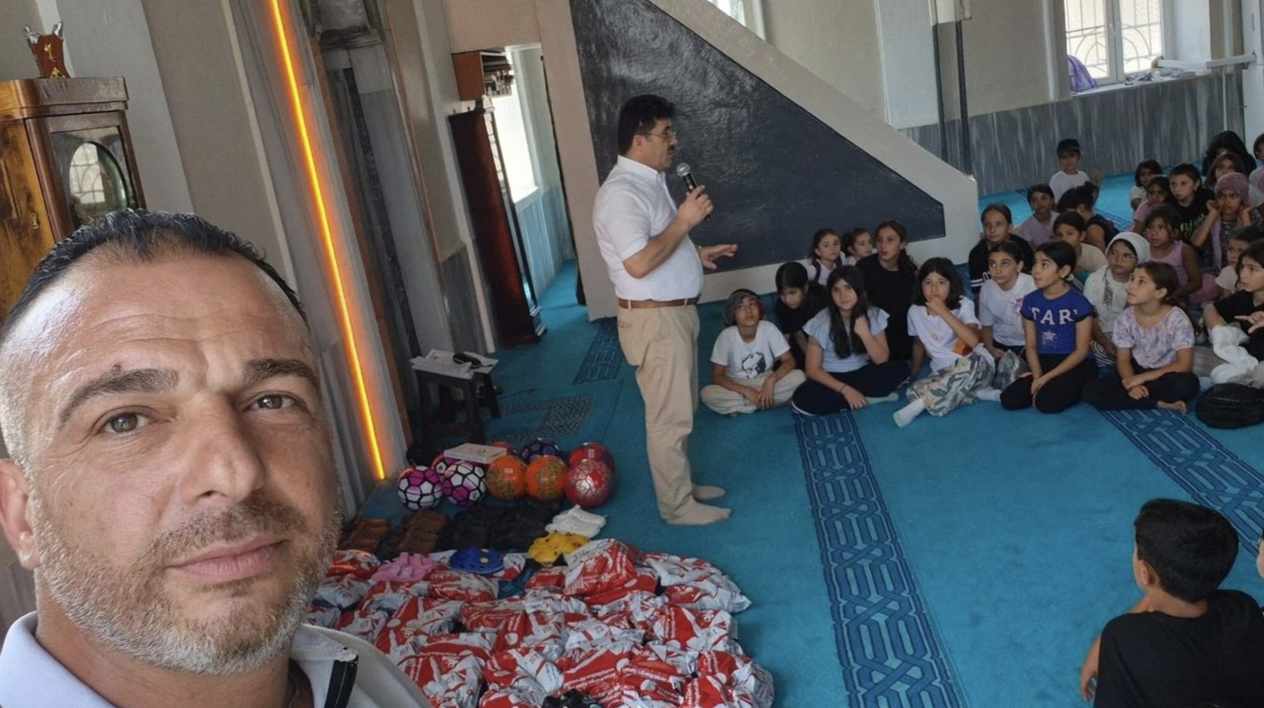 Germencik’te Kur’an kursu öğrencilerine anlamlı hediye