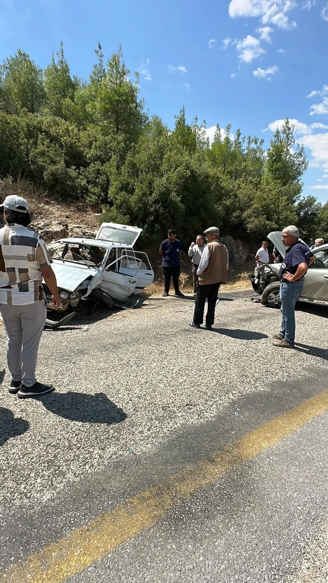 Karacasuda Korkutan Kaza Olay Yerine 4 Ambulans Sevk Edildi 688813 96D2Ac