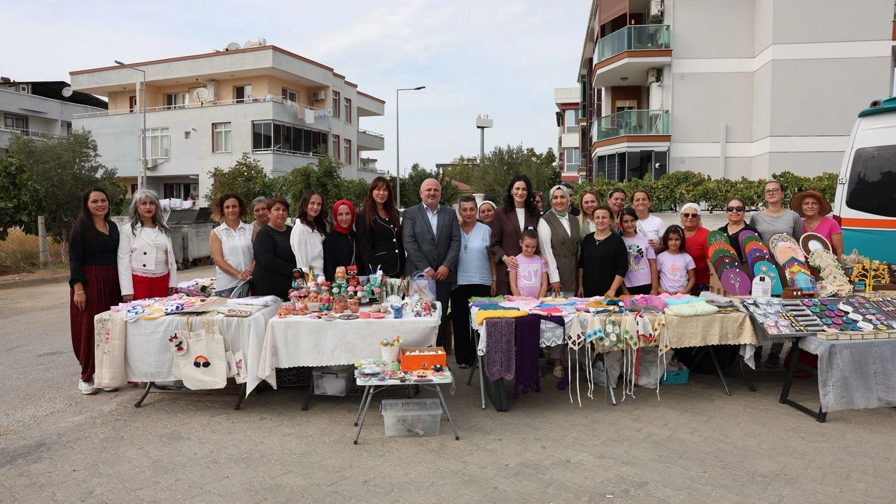 Sarıbaş, Menderes’te vatandaş ve üreticilerle buluştu