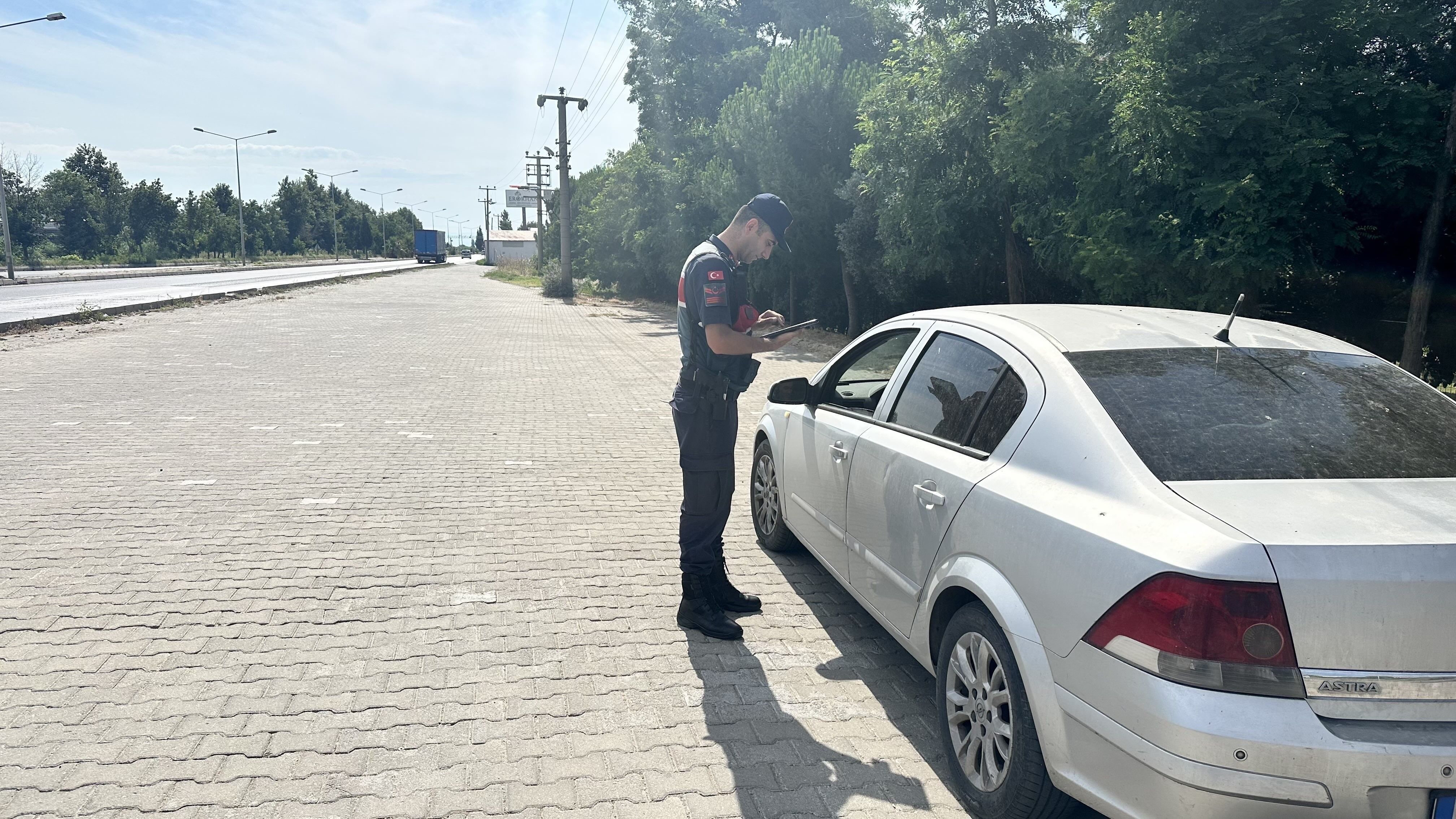 2 günde 24 aranan şahıs yakalandı