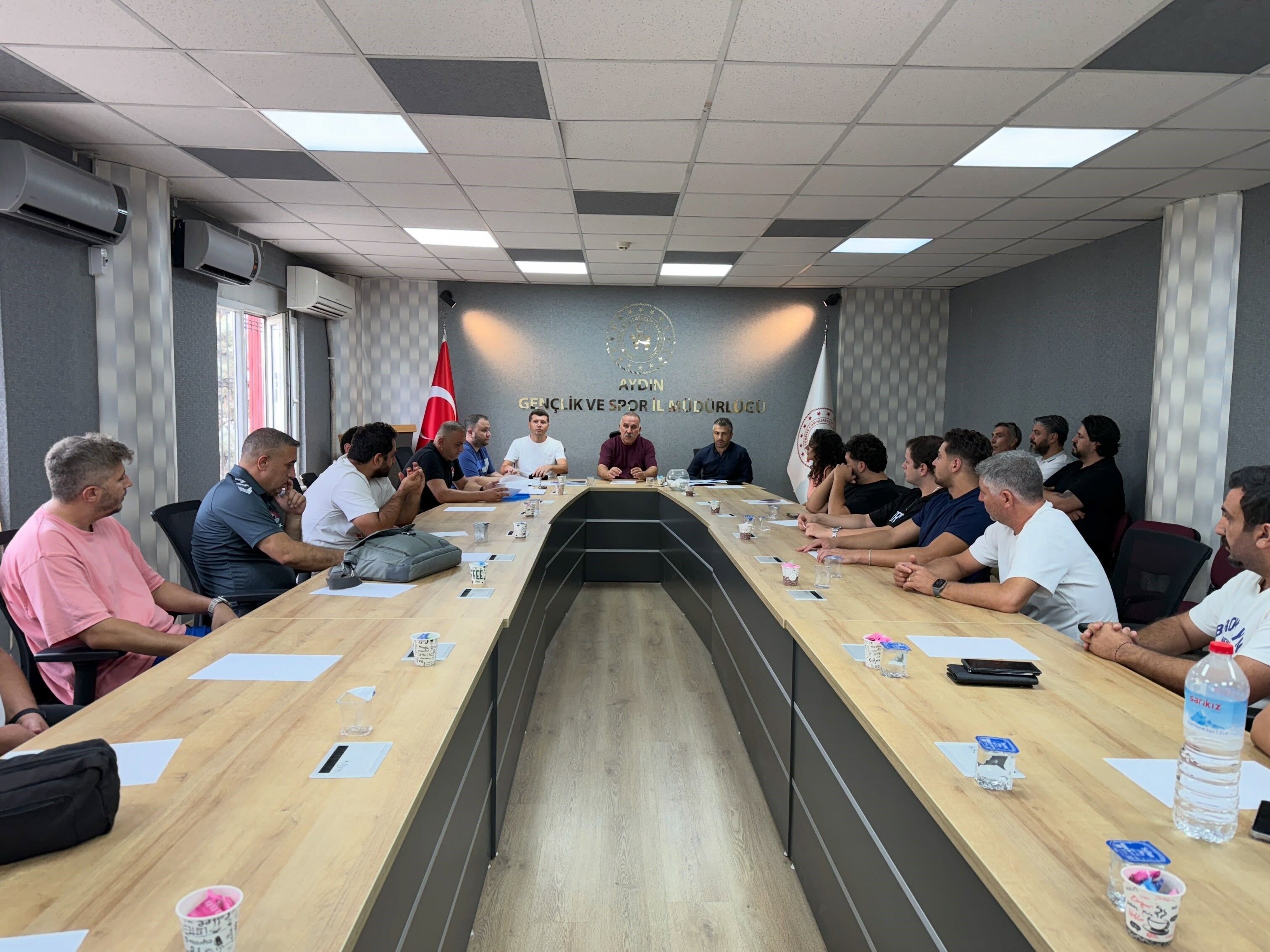 Basketbolda yeni sezon hazırlıkları masada