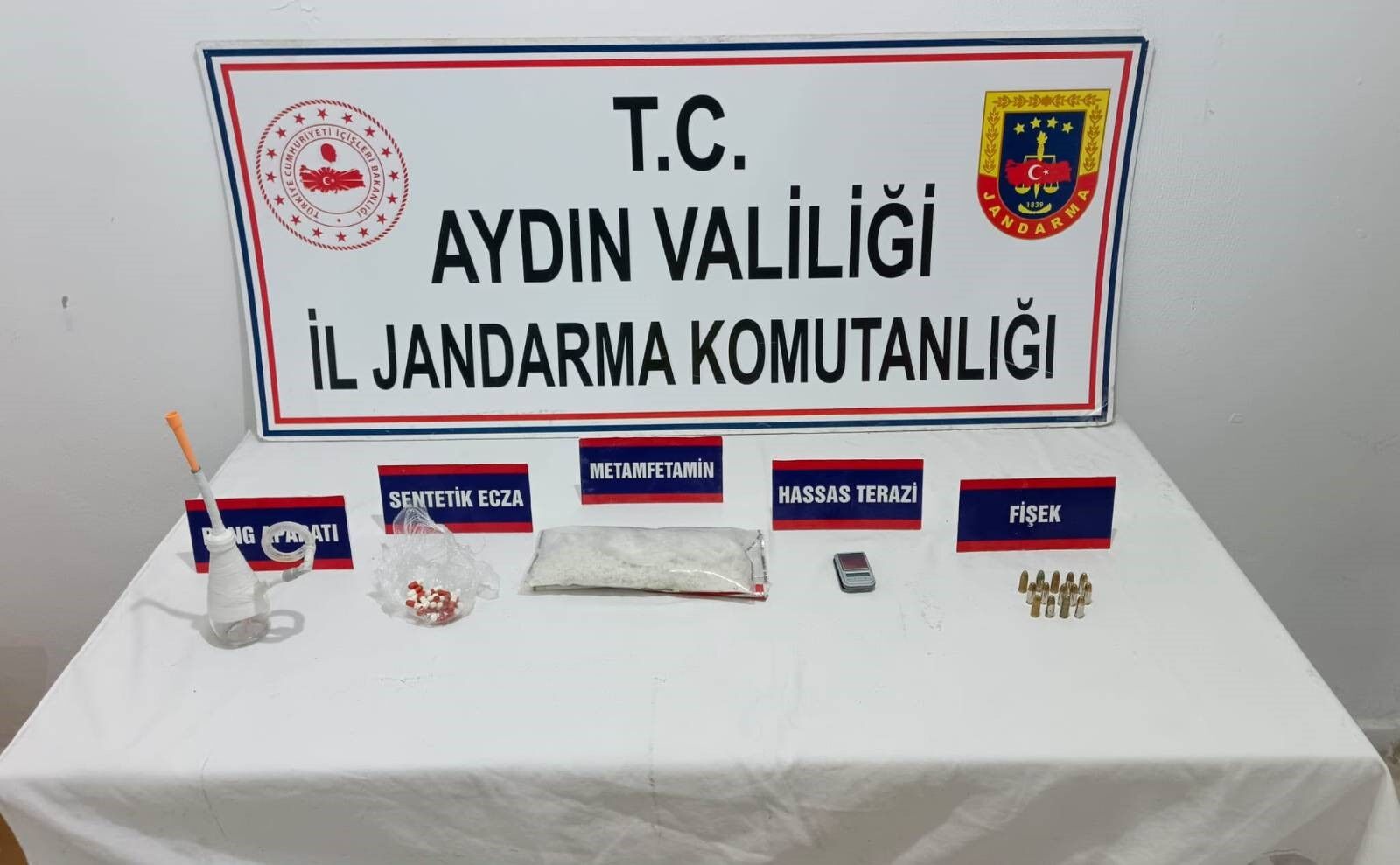 Kuşadası'nda uyuşturucu operasyonu