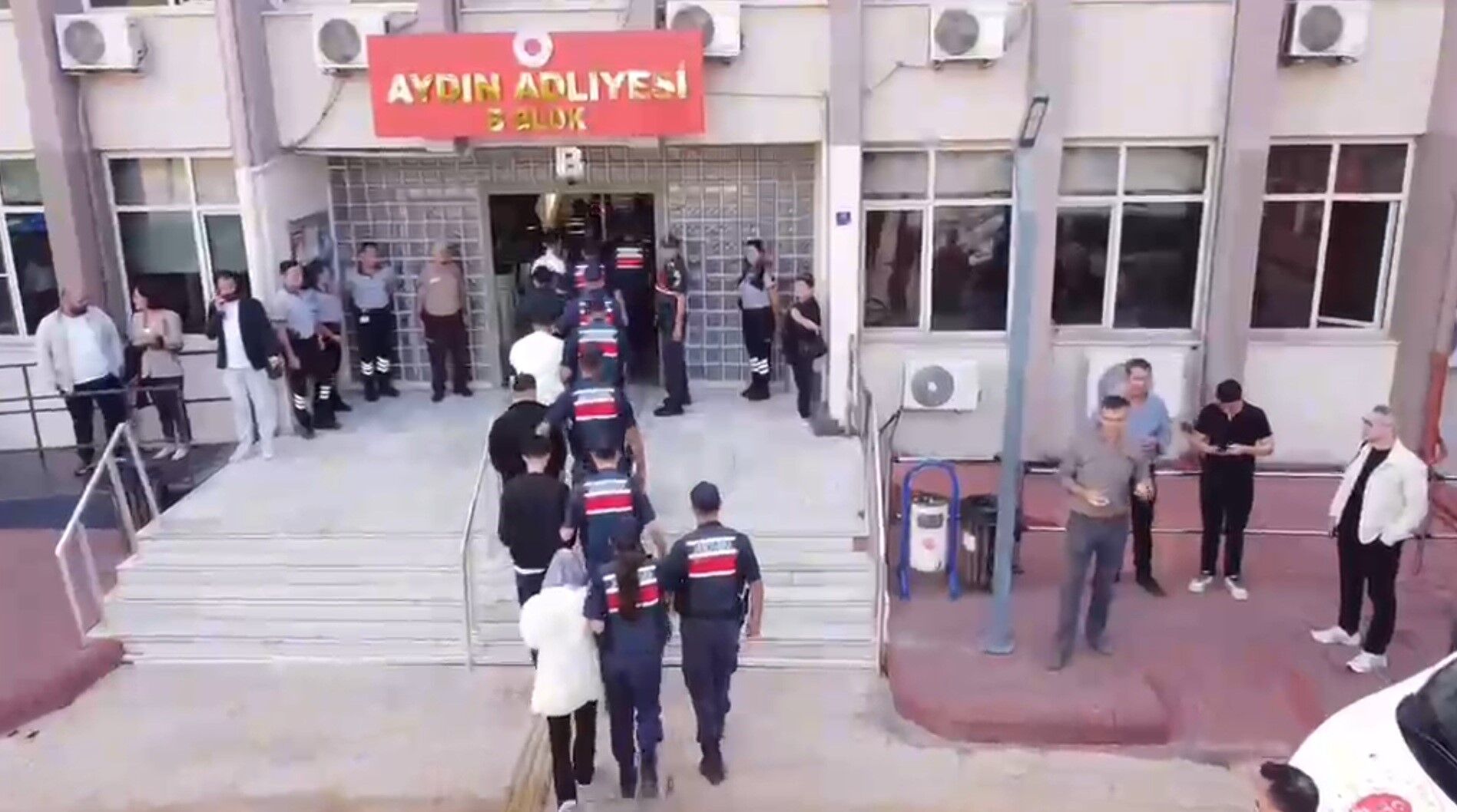 Aydın merkezli baskın: 12 kişi cezaevinde