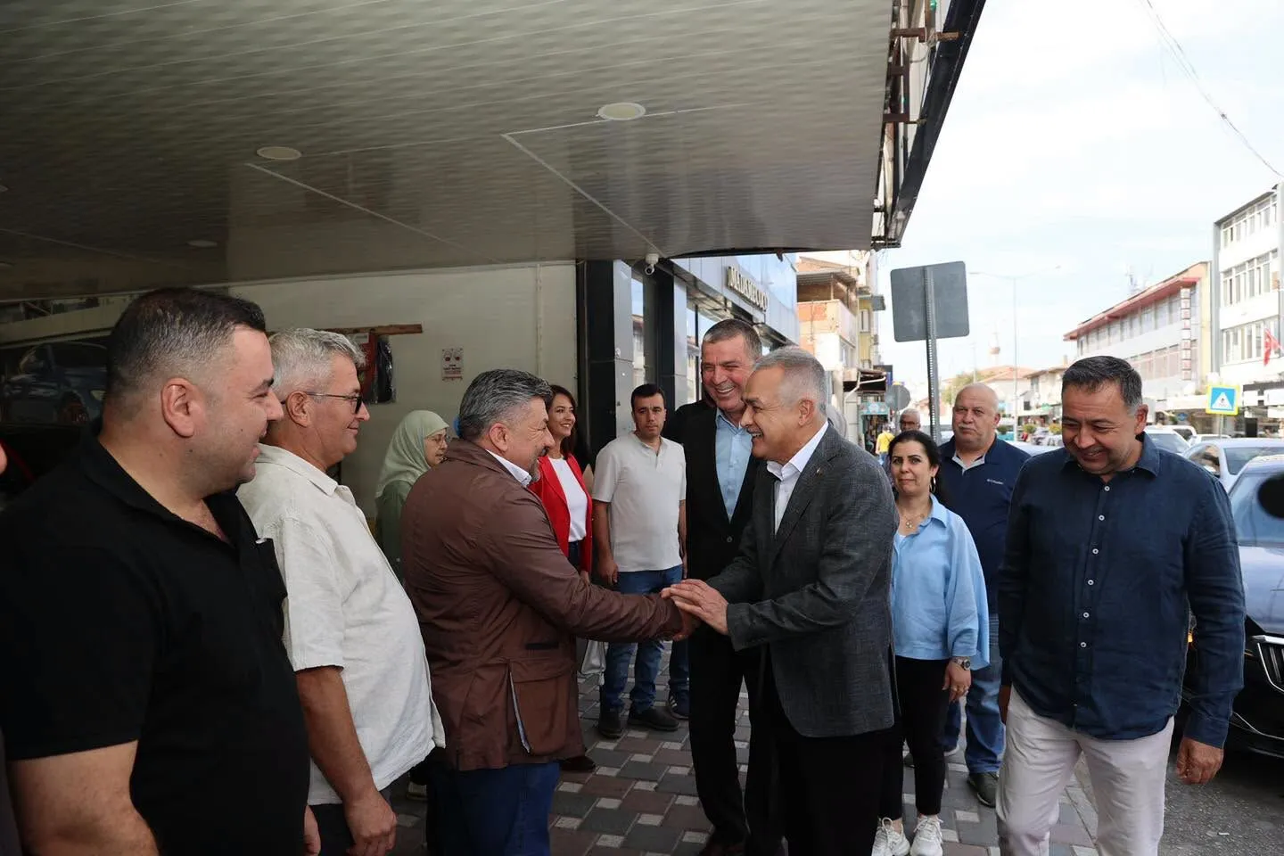 Ak Partili Savas Odemisde Partililerle Bulustu 1