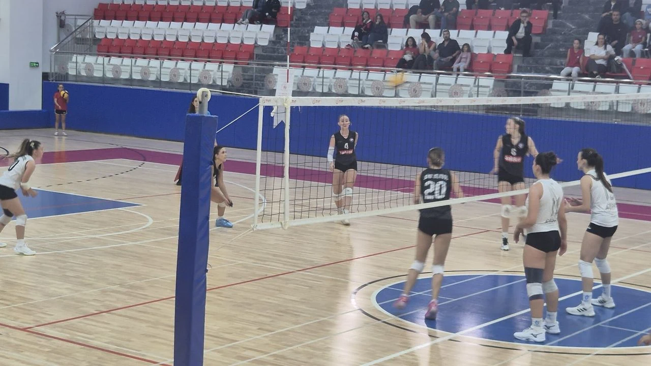 Aydin Derbisinde Nefes Kesen Mucadele Aydin Buyuksehir Belediyespor Galibiyetle Basladi 2