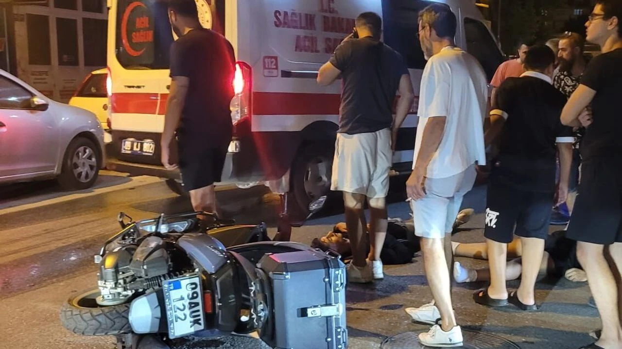 Aydinda 2 Kisi Olumden Dondu Kamyonet Ile Motosiklet Kafa Kafaya Carpisti 2