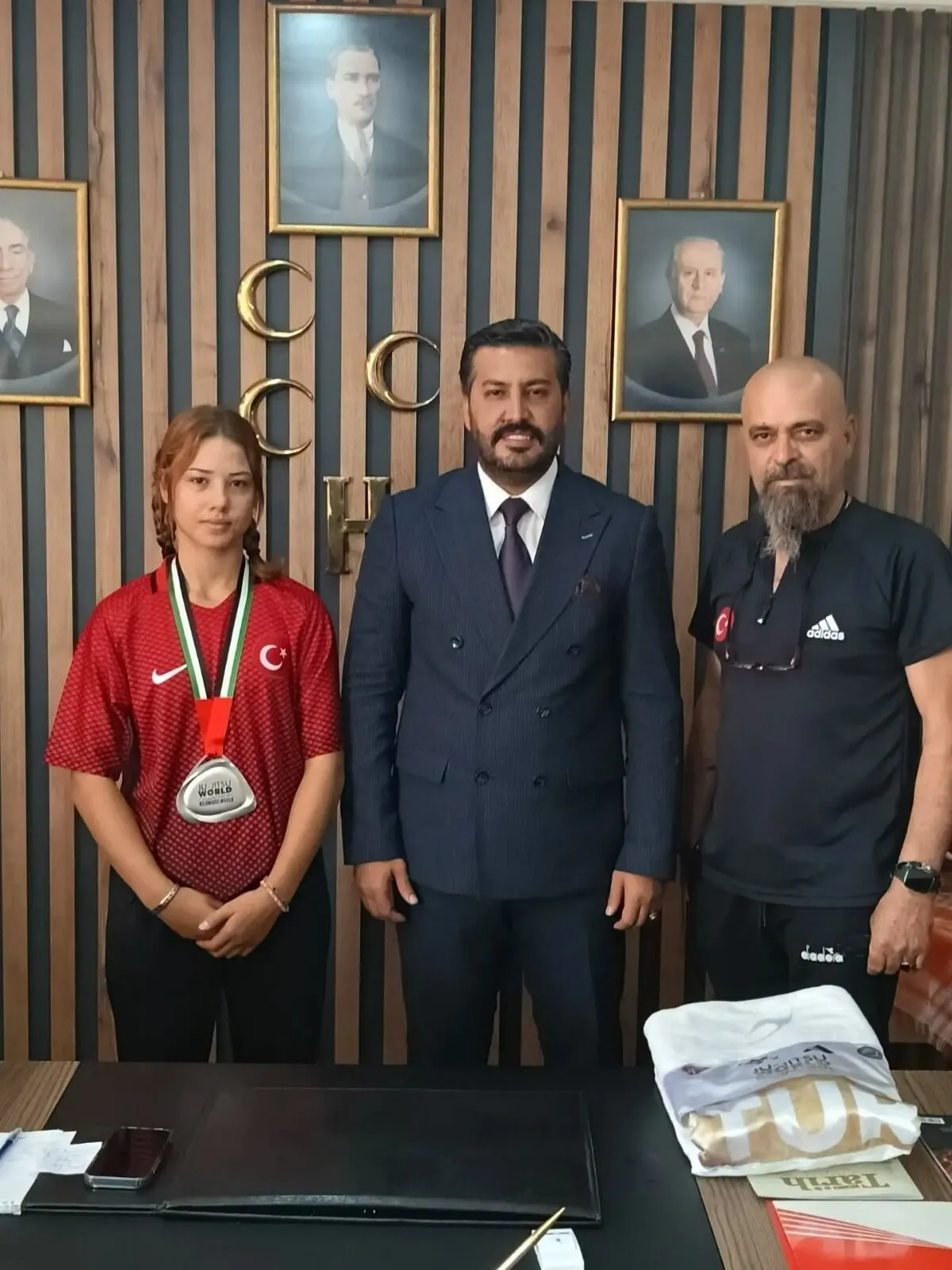 Dunya Ikincisi Cavutludan Mhp Aydina Ziyaret 1