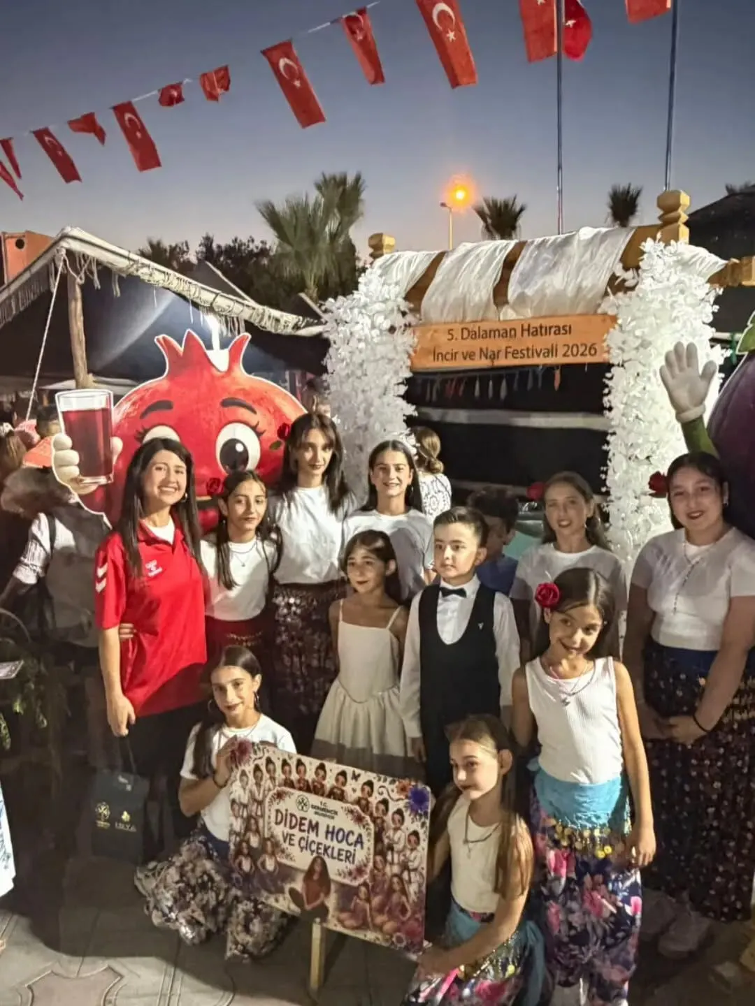 Germencikin Cicek Kizlari Dalamanda Sahne Aldi Baskan Zencirci De Muglalilari Incir Festivaline Cagirdi 3