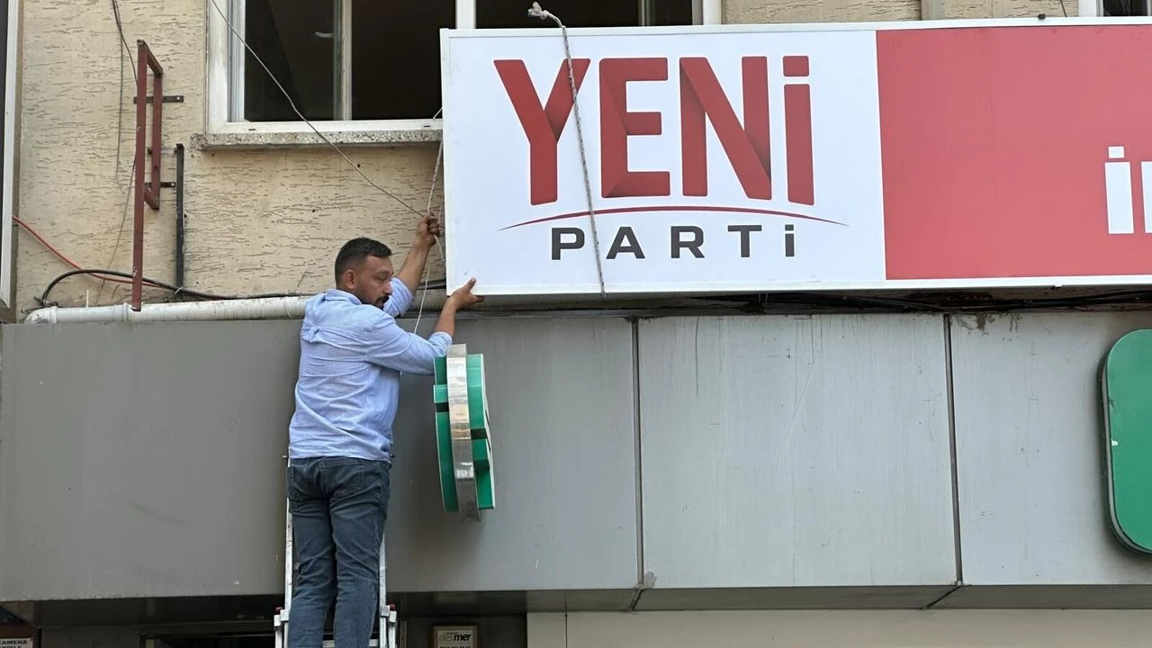 Incirliovada Chp Ile Yeni Parti Komsu Oldu 691506 70B098