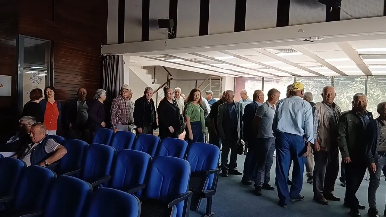 Yeni Parti Karacasu Coskulu Kongre Erdinc Gumus Baskanligind 695285 E78F73