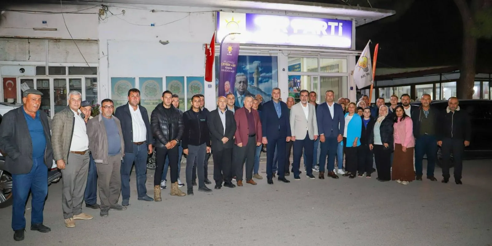 Ak Parti Karpuzlu Teskilati Gucune Guc Katti Yeni Uyelere Rozetleri Baskan Erdem Takti 3