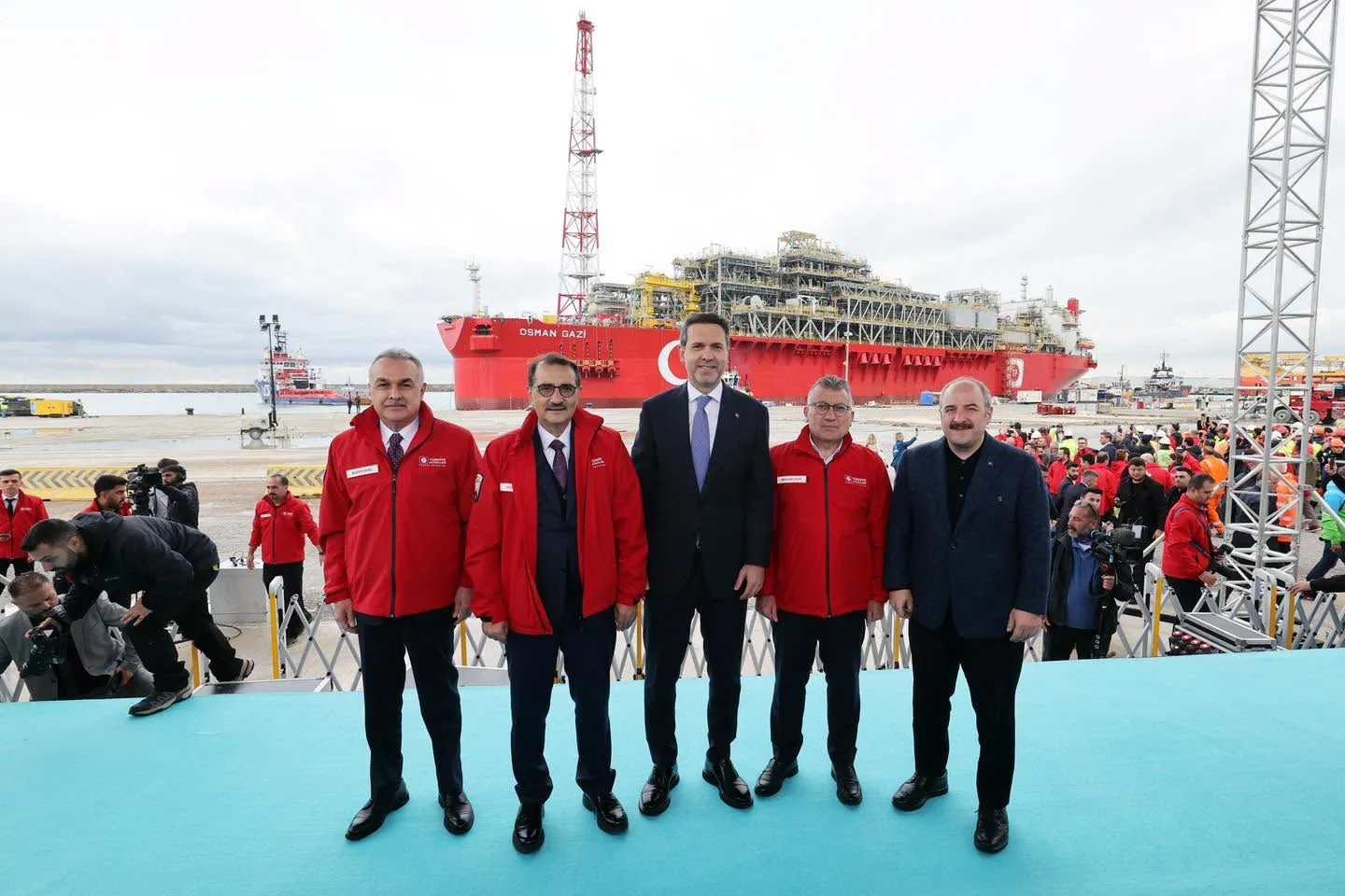 Ak Partili Savas Ilk Yuzer 3
