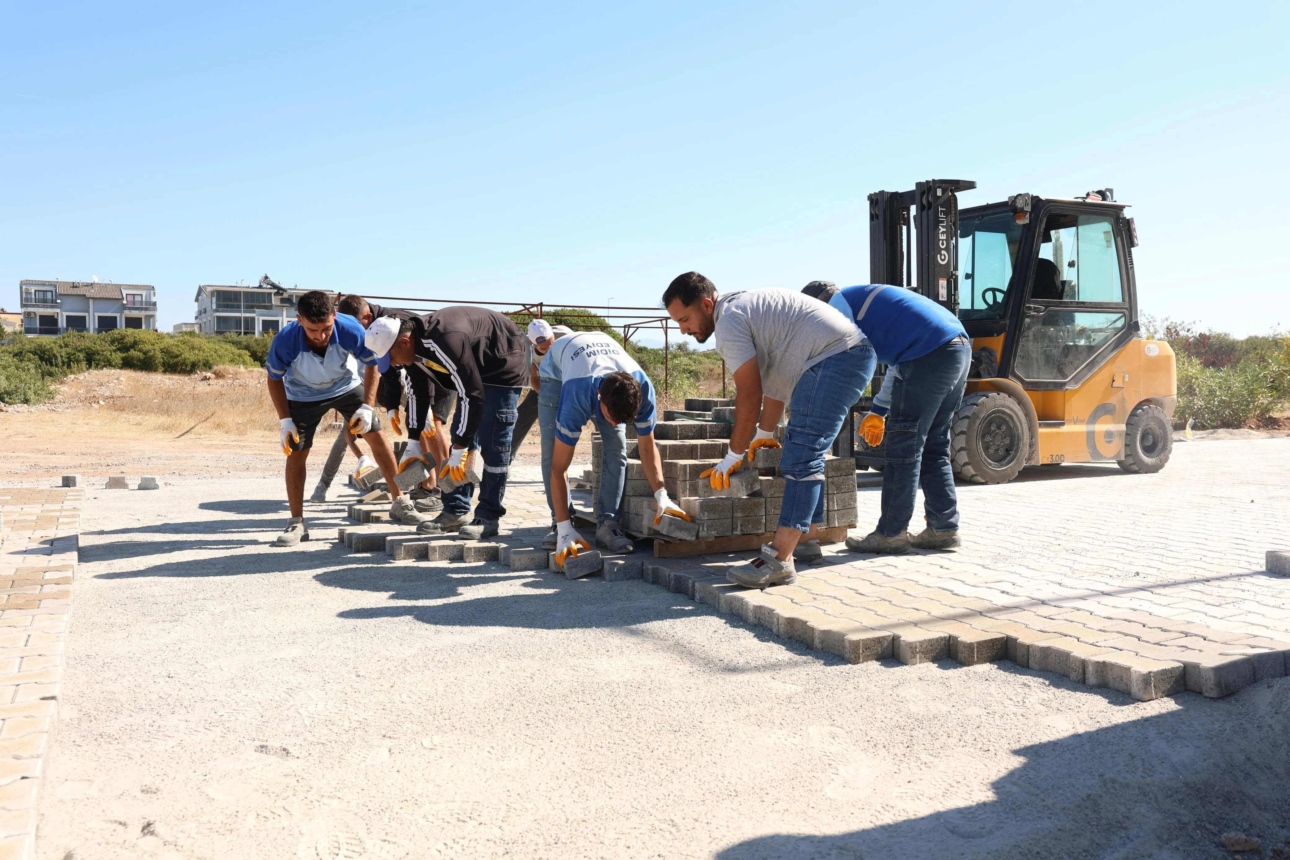 Didim'de yollar yenileniyor