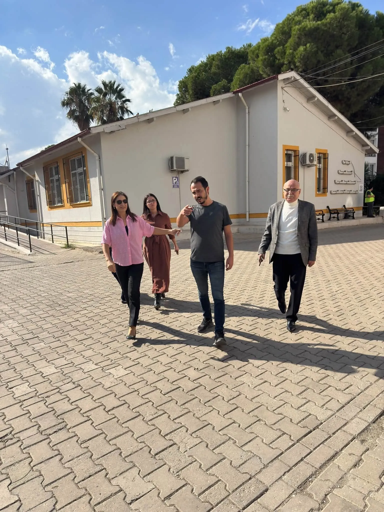 Mhp Efeler Kacepten Anlamli Ziyaret 699313 214237