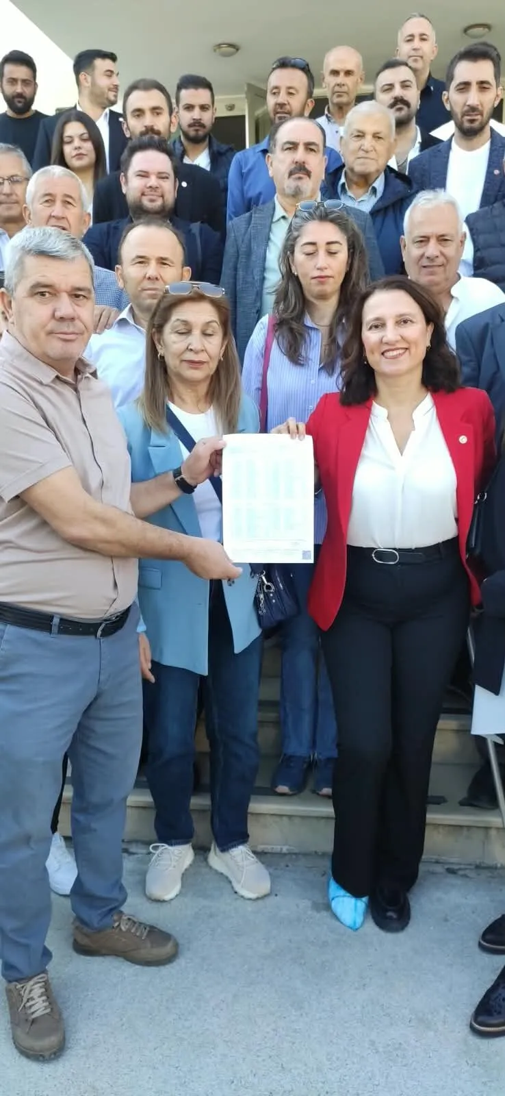 Nazillide Yeni Donem Baskan Sevim Mazbatasini Aldi 698152 49Bfe5