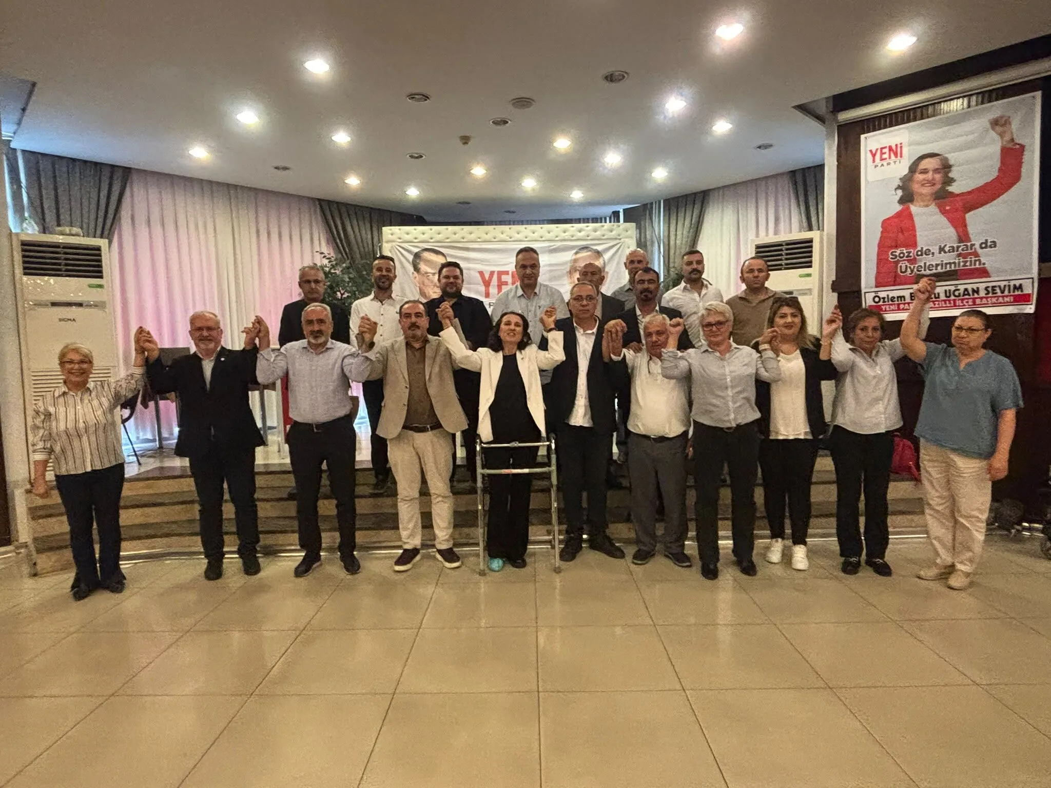 Yeni Parti Nazilli Kongresinde Yonetim Kargasasi Okmenden Sitem 3