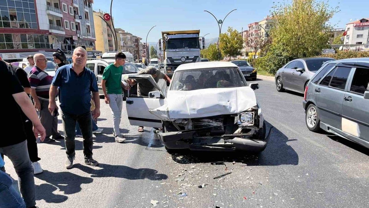 Yatağan’da trafik kazası: 3 yaralı