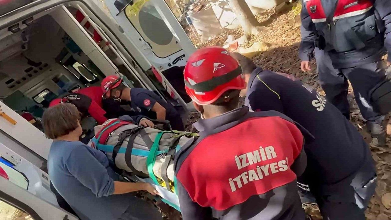 12 metrelik kuyuya düşen  80 yaşında ki vatandaş kurtarıldı