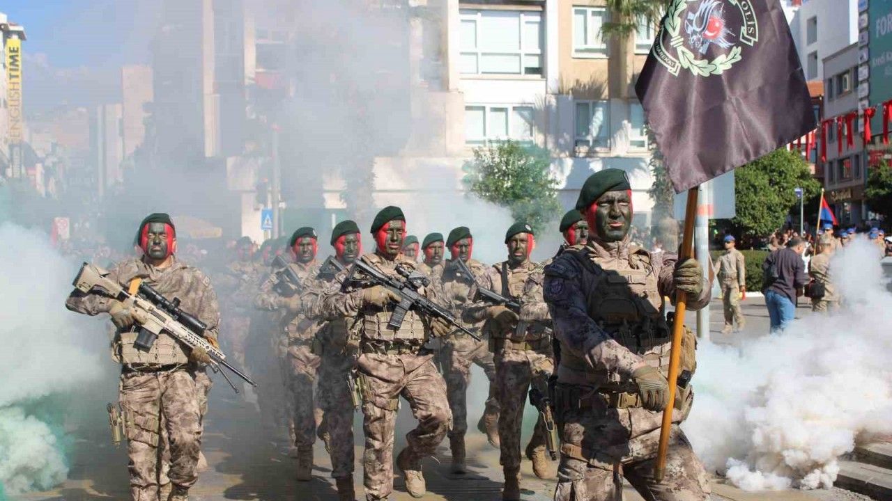 Aydın’da 29 Ekim Cumhuriyet Bayramı coşkuyla kutlandı