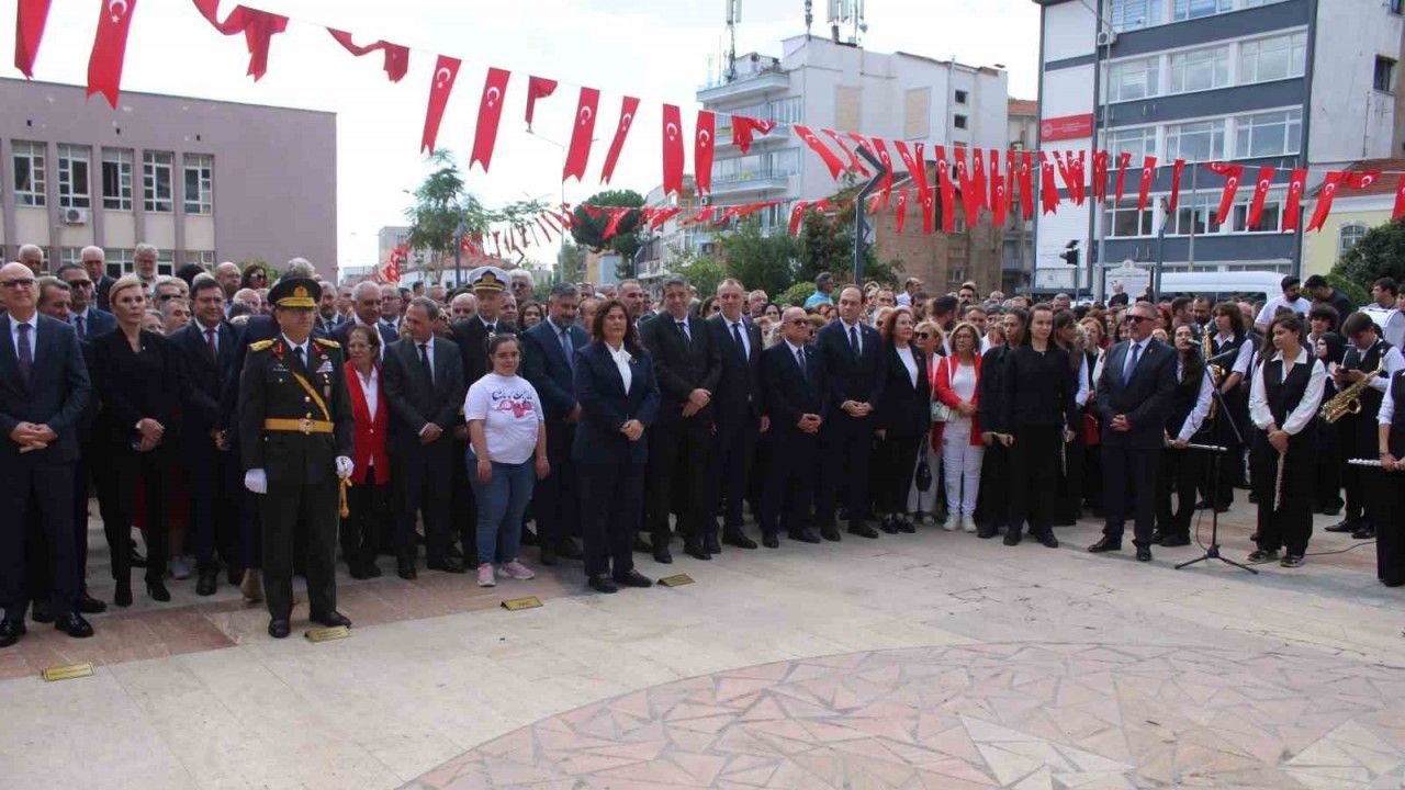 Aydın’da 29 Ekim kutlamaları çelenk sunma töreni başladı