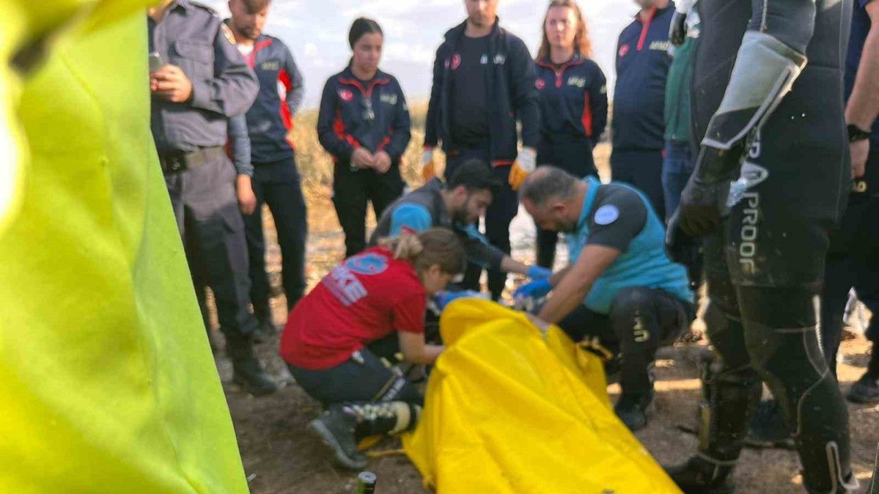 Foça’da selde kaybolan yaşlı adamın cenazesine ulaşıldı