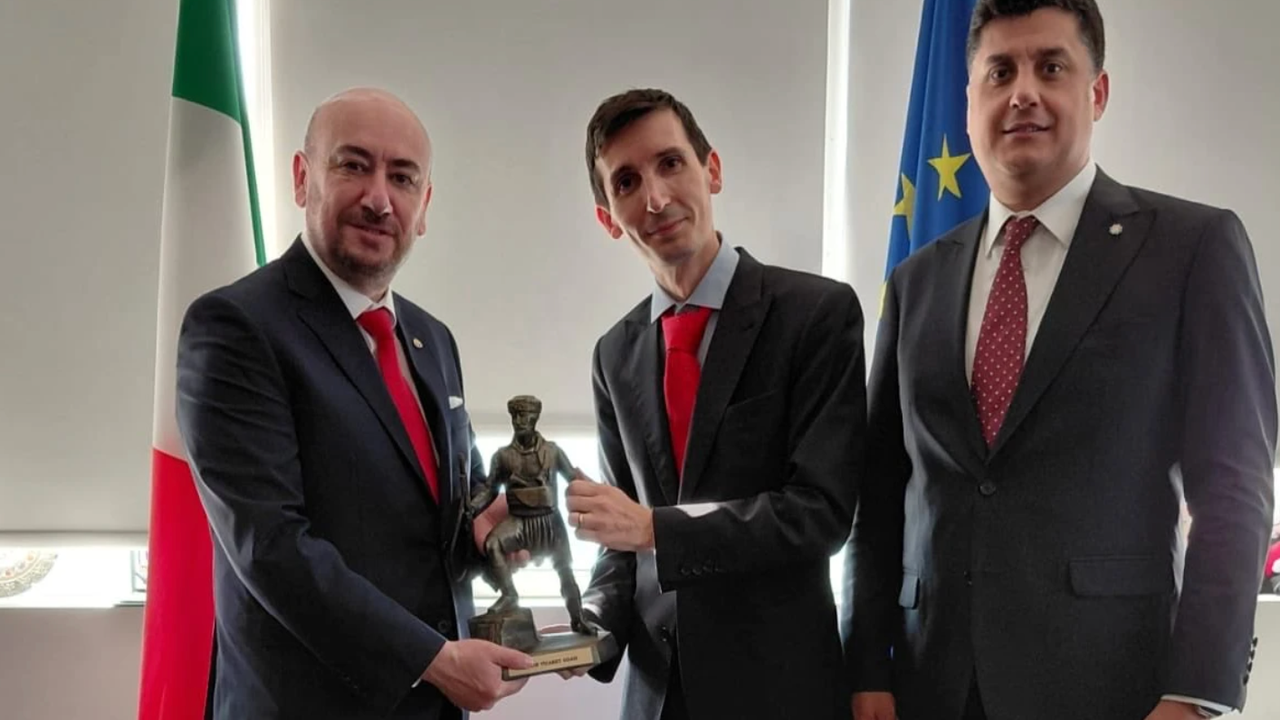 Aydınlı başkanlar İtalyan konsolosla buluştu