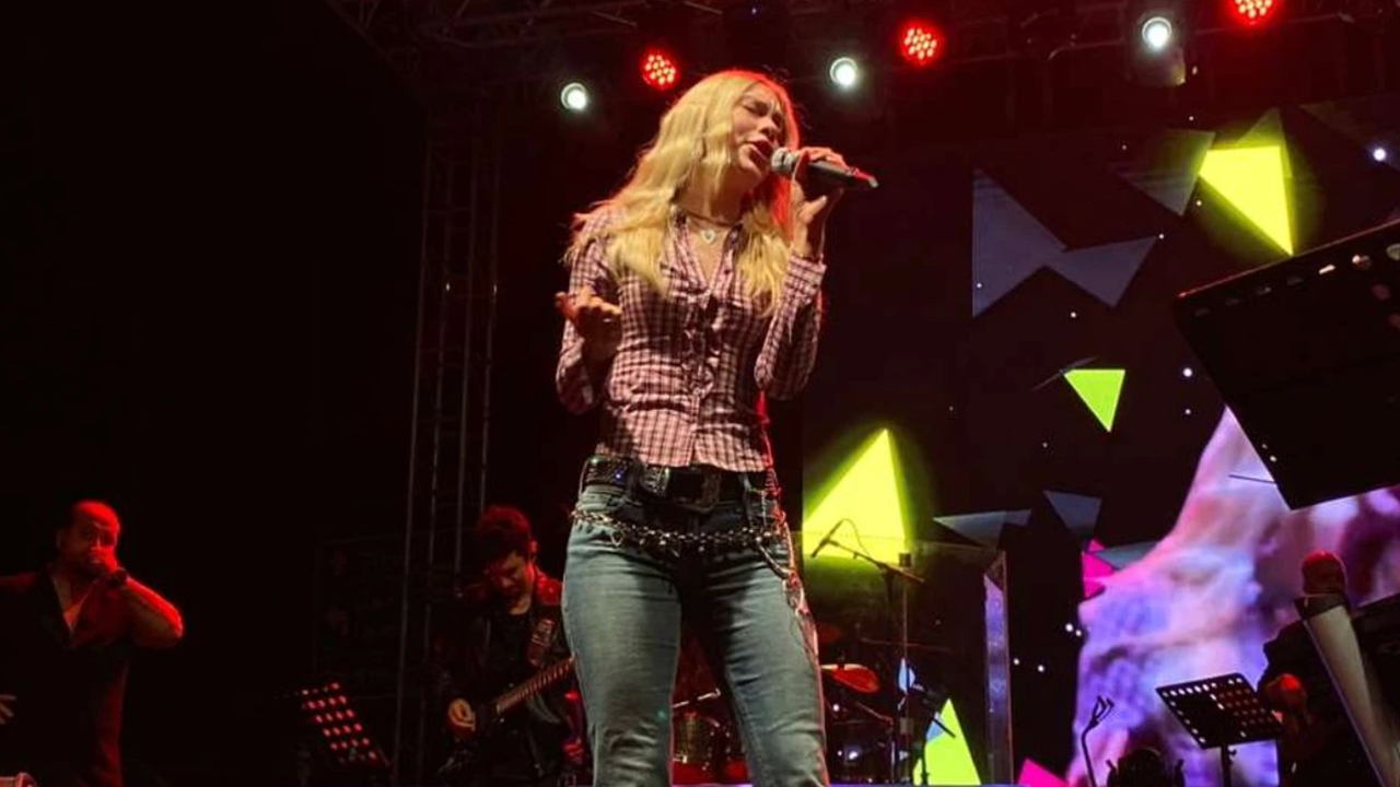 İncirliova’da Cumhuriyet Aleyna Tilki’yle kutlandı