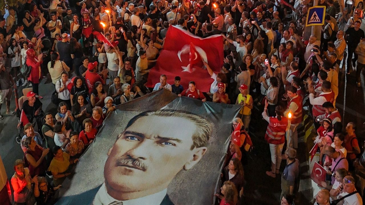 Başkan Yetişkin'den Cumhuriyet yürüyüşüne davet