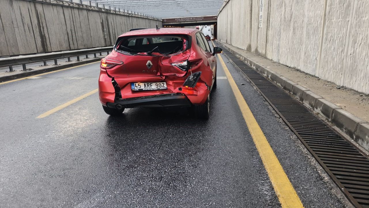 Yağış kazaları da beraberinde getirdi