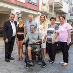 Başkan Yetişkin'den akülü sandalye desteği
