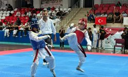 Minik Taekwondocular nefes kesen seçmeler