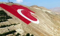 Türkiye’nin en büyük bayrağı yapılıyor