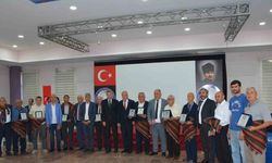 Söke’de yılın ahileri seçilen esnaflara ödül