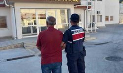 Şüpheli araçta 9 düzensiz göçmen yakalandı