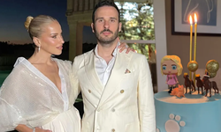 Burcu Esmersoy Kocasını Çıplak Paylaştı!