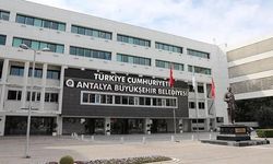 Antalya Büyükşehir’e rüşvet operasyonu: 17 gözaltı