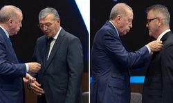 Erdoğan'dan yeni başkanlara rozet
